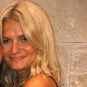 Meet your Posher, Reagan